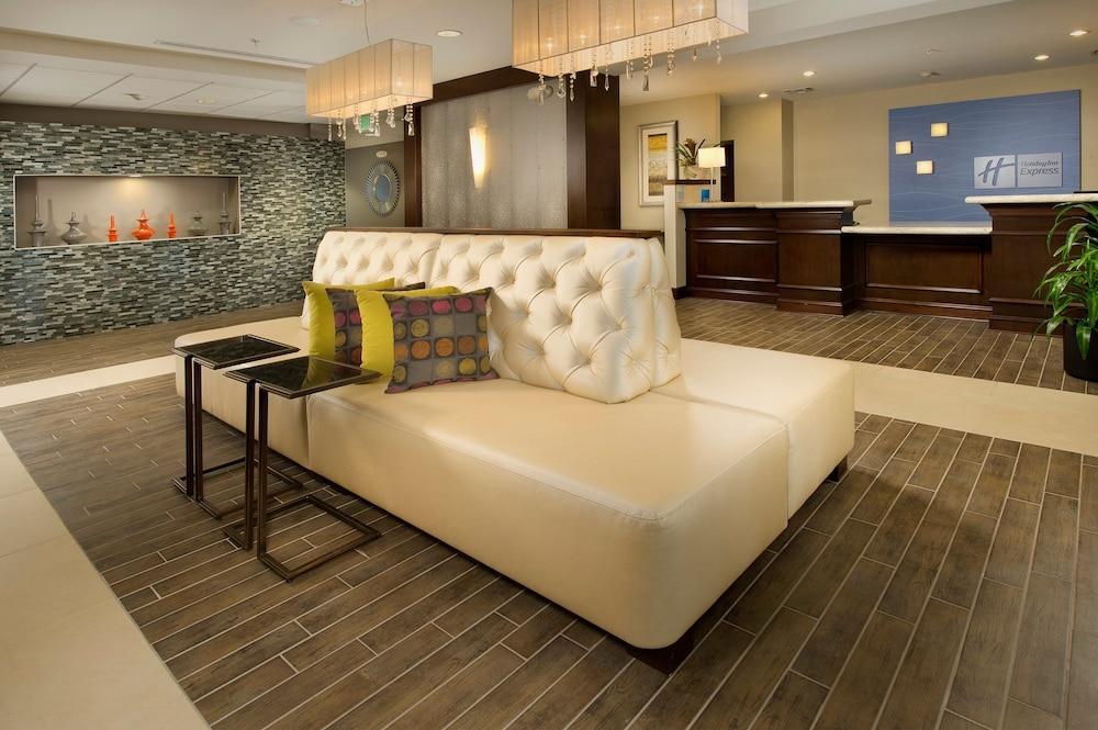 Holiday Inn Express & Suites Caryville By Ihg Exterior photo