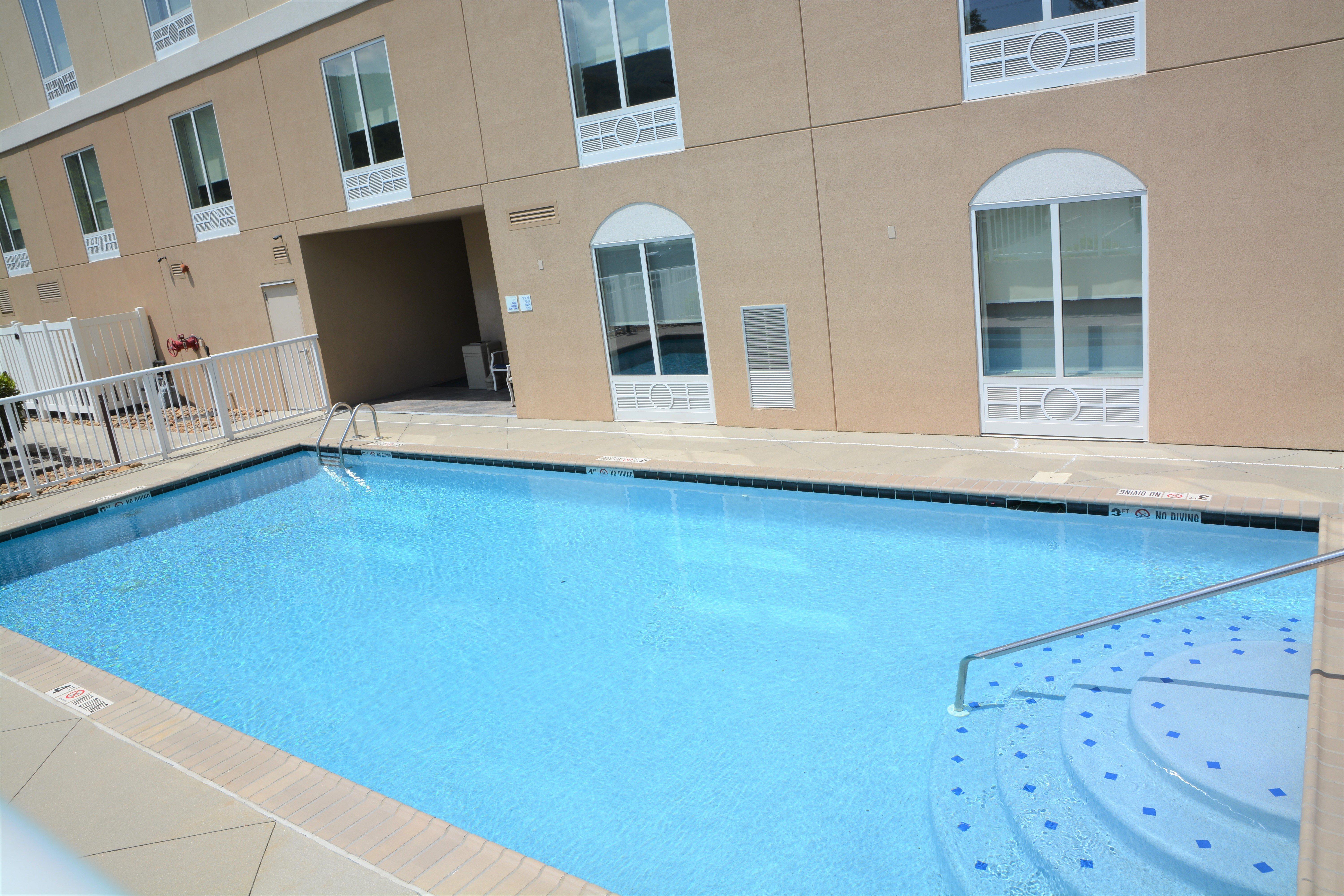 Holiday Inn Express & Suites Caryville By Ihg Exterior photo