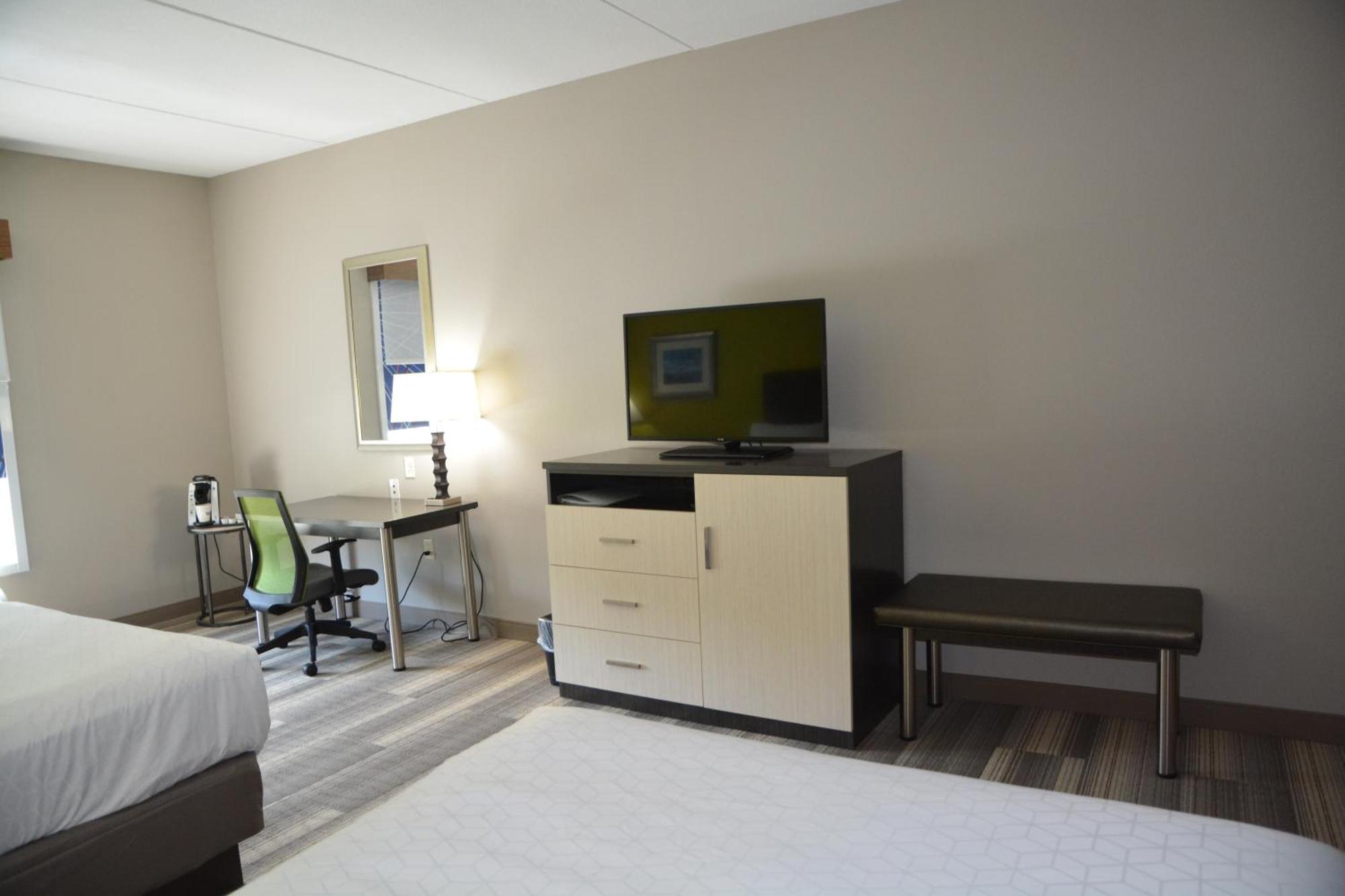 Holiday Inn Express & Suites Caryville By Ihg Exterior photo